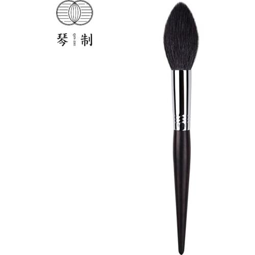 QINZHI Professional Handmade Make Up Brush G108 Large Tapered Highlighter Blush Brush Soft Saikoho Goat Hair Makeup Brushes