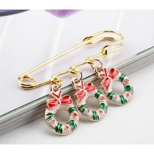 Classic Wreach Brooch Fashion Enamel Garland Pendant Safe-Pin Shape Lapel Pin Alloy Jewelry Trinket Party Accessory