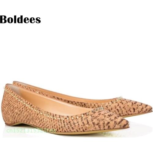 New Arrival Spring Autumn Womens Loafers Loafer Shoes Women Flat Heel Rivet Pointed Toe Shoes Boat Casual Shoes