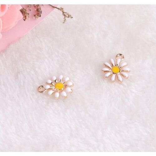 10pcs Alloy Oil Dripping Lovely Simple Sunflower Charms DIY Making Earrings Necklace Bracelet Jewelry Accessories