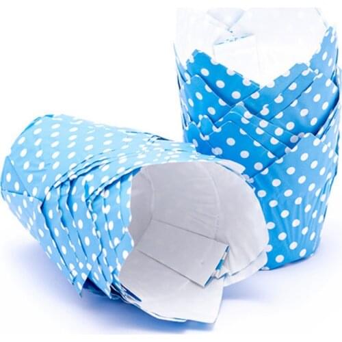 Paper cake molds, whether for presentation or baking