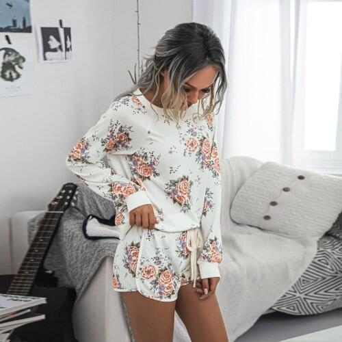 Women Floral Printing Clothing Set Fashion Long-sleeved Tops and Shorts Home Suit