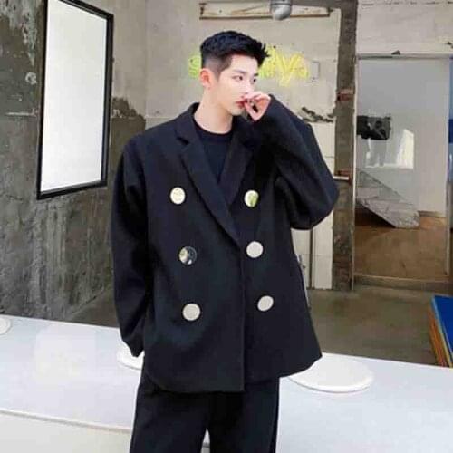 The new style mens windbreaker personality metal bright color big button design feeling minority jacket Korean version of the