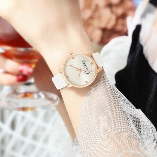 Relogio Feminino Montre Femme Ladies Trendy Fashion Quartz Watch Casual Diamond Scale Gold Dial Leather Strap