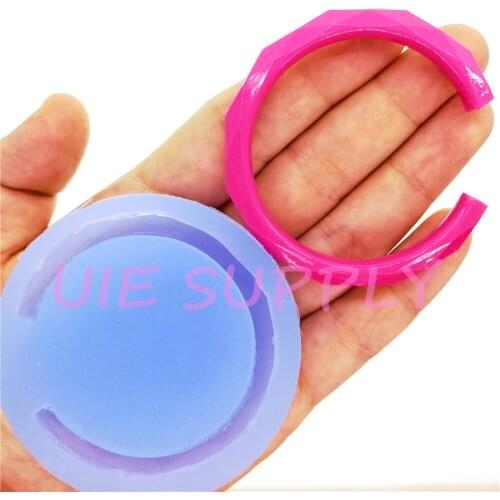 BYL495 57.7mm x 57.4mm Fashion Round Earrings Silicone Mold Earrings Pendant Necklace Making Cabochon Resin Clay Craft Fondant