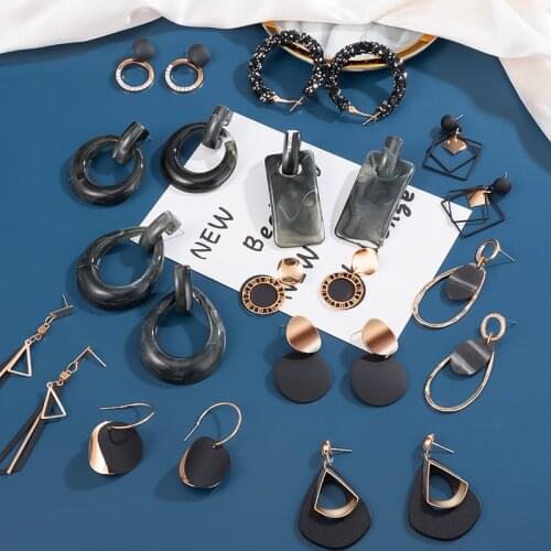Vintage Black Acrylic Earrings 2020 Fashion Korean Geometric Statement Earrings Crystal Resin Drop Earring for Women Jewelry