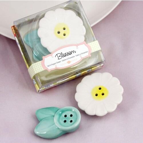 12PCS Cute Blossom Salt and Pepper Shakers Bridal Shower Floral Theme Wedding Favors Daisy Salt n Pepper Shaker Gifts