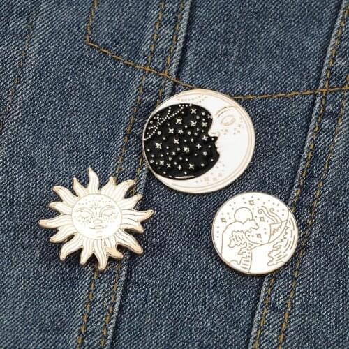 Sun Moon Sea Wave Enamel Pins Gold Star Creative Custom Creative Brooches Art Round Badges Gifts for Friends Lapel Denim Jewelry