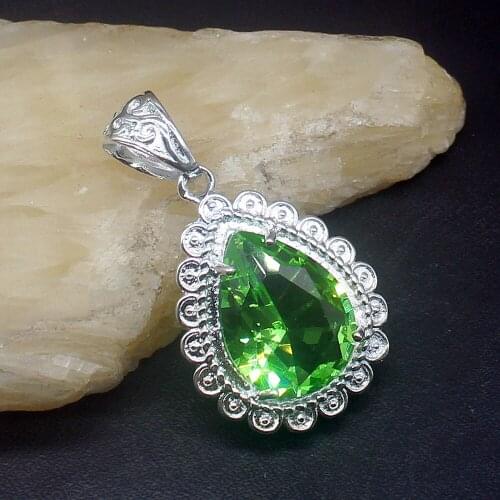 Gemstonefactory Jewelry Big Promotion 925 Silver Elegant Shiny Green Topaz Women Ladies Mom Gifts Necklace Pendant 20213922