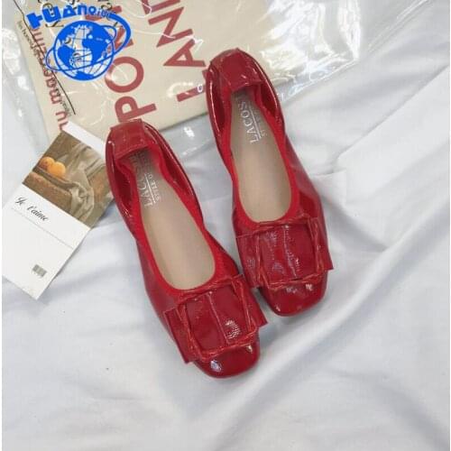 HUANQIU 2018 New Soft Bottom Work Shoes Female Round Head Flat Shallow Mouth Boat Shoes Women Shoes Net Red Bean Shoes wyq72