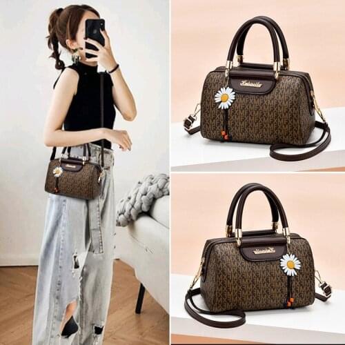 Autumn and winter womens hand-held bag womens small new pillow bag fashion foreign style one shoulder messenger womens bag