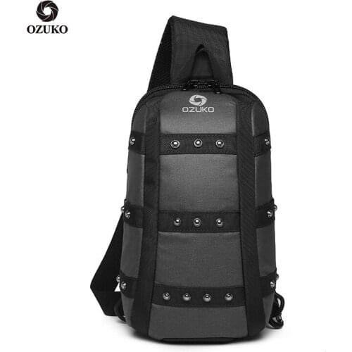 Cool Men and Fashion Rivet Messenger Bags Locomotive wind Waterproof Oxford Chest Cross Body Bag Leisure Packs Running Bag