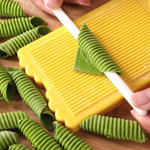 Dozzlor Multifunctional Spaghetti Macaroni Maker Pasta Maker Noodle Machine DIY Macaroni Making Planchette Mold Kitchen Gadgets