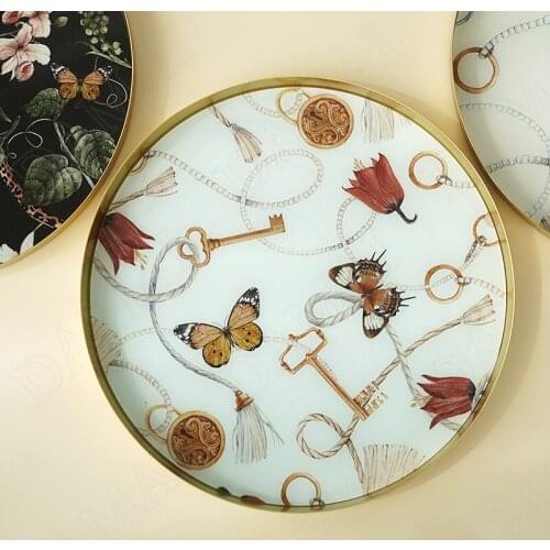 European Metal Frame Storage Trays Painted Decorative Cosmetic Container Bedroom Desktop Perfume Organizer Home Decoration Moder