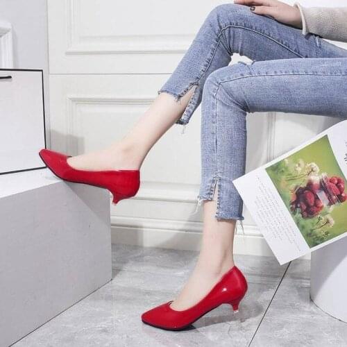 2021 Autumn New 3 Cm Work Shoes Female Pointy Short Heel Sweet Pink High Heels Joker Fine Heel Shoes Comfortable Low Heel Shoes