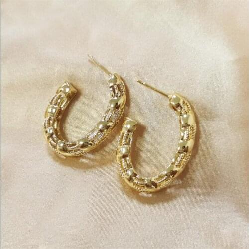 New Trendy Hollow C Shape Stud Earrings For Women Gold Color Personality Round Hyperbole Earrings Girls Fashion Party Jewelry