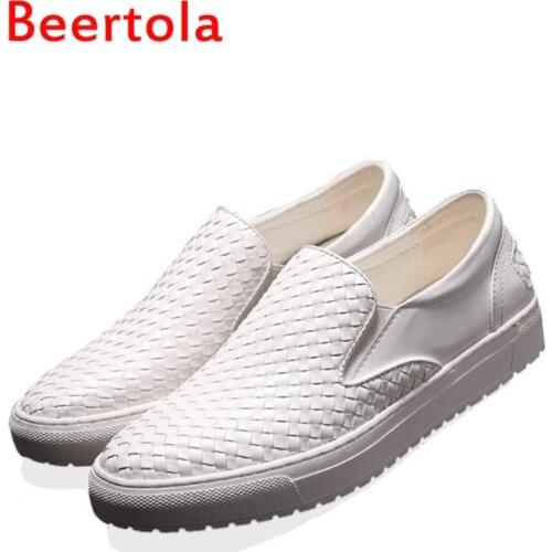 2020 Brand Beertola Mens Sneakers Weave Style Slip-On Men Casual Flats Shoes Leisure Chaussures Male Shoe White Black Color