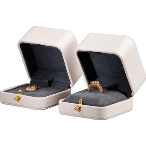 Oirlv White Pendant Jewelry Box Round Corner Buckle Jewelry Gift Box Proposal Anniversary Gift for Girlfriend