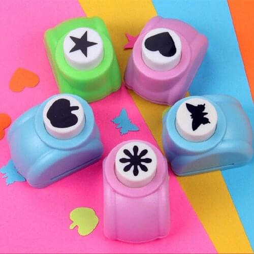 Medium Craft Scrapbook hole punches Printing Paper Hand Shaper Tags Card DIY Hole Puncher Snowflakes Cutter Figure 1.3 -1.8cm