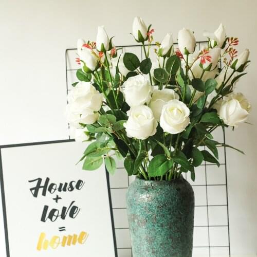 5 Heads Silk Rose Wedding Decoration Artificial Flowers Long Stem Fake Flowers Plastic Branches with Leaves Home Hotel Decor