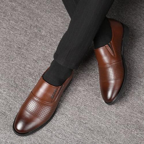 New Business Men Oxfords Shoes Set of Feet Black Brown Male Office Wedding Pointed Mens Leather Shoes 2020 New ert56