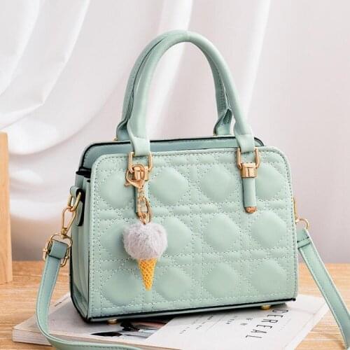 Hot Sale Female Bag New Embroidery Thread Handbag Bridal Bag Stereotyped Messenger Bag Fashion One-Shoulder Small Square Bag