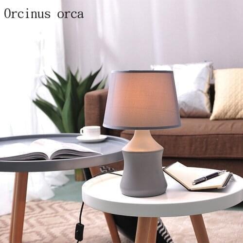 Nordic minimalist modern grey ceramic desk lamp living room bedroom lamp American style creative and fashionable table lamp