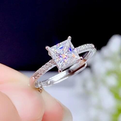 Moissanite 1 carat square diamond ring contains certificate 925 sterling silver, beautiful color