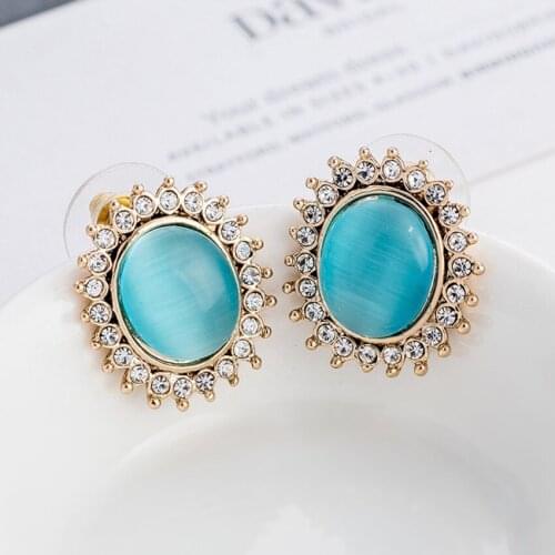 Light Yellow Gold Color Oval Shape Cat Eye Stone Stud Earrings for Women with Rhinestone Jewelry