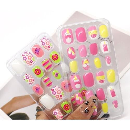 24PCS/Set Candy Cartoon False Nail Tips Children Cute Full Cover Kid Glue Self Fake Nail Art For Girls Manicure Tips Children