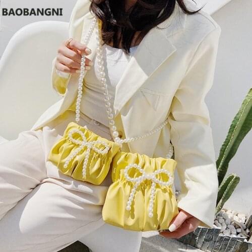 Pearl Crossbody Bag Cute Pearl Bow Bucket Bags for Women Pearl Chain Crossbody Bags Shoulder Bag Dinner Clutch Purse